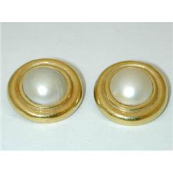 6232 18K Gold Earrings w/ Pearl