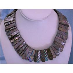 8273 Dyed Shell Necklace