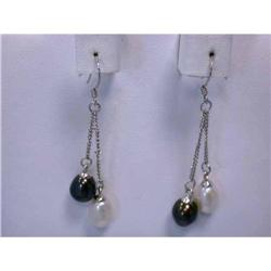 1253 Dangling Pearl and Silver Earrings