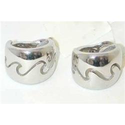 1926 VCA 18K White Gold Earrings