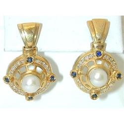 3262 18K Gold Pearl Earrings w/Diamond