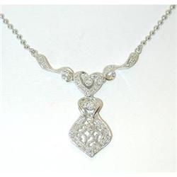 2552 18KW Gold Necklace w/Diamond
