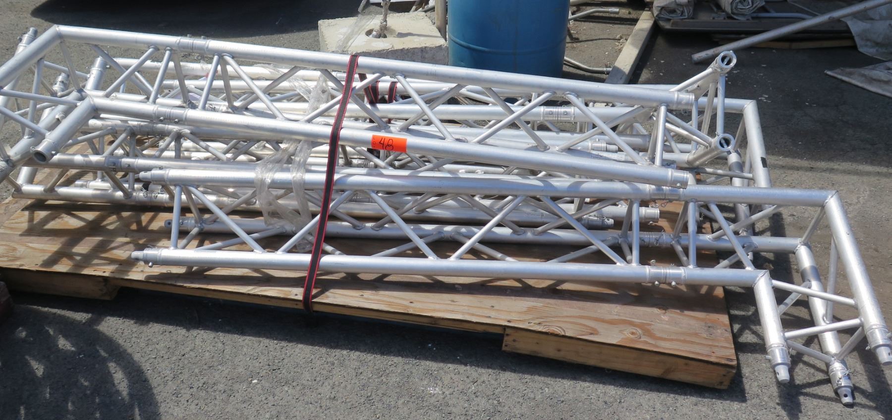 Pallet Multiple Taiwan Georgia Corp Cosmic Truss Rails