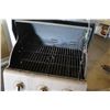 Image 2 : Hamilton Beach Portable Covered BBQ Grill
