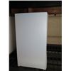 Image 2 : 6 Plastic Bins of Luminaries (6-Pack)