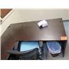 Image 2 : L-Shaped Desk and Chair