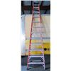 Image 1 : Werner Red Aluminum Extension Ladder