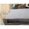 Image 8 : Pallet Multiple Carpeted Flooring Sections