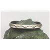 Image 9 : Triangular Hand Stamped Coin Silver Bracelet