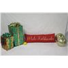 Image 1 : Red 'Mele Kalikimaka' Pillow w/ 2 Gift Boxes & 2 Round Ornaments