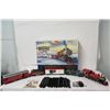 Image 2 : Bachmann Wonderland Flyer Train w/ Locomotive, Gift Cars, Caboose & Track