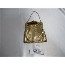 Beautiful 1950's Whiting & Davis Small Mesh Gold Toned Evening Purse