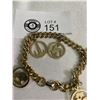 Image 2 : 1960s Gold Platted Canadian Theme Bracelet