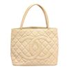 Image 3 : Chanel Cream Caviar Leather Reissue Medallion Tote