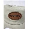 Image 2 : New Hooters Hat