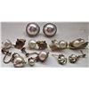 Image 3 : LOT 2 PEARL NECKLACES, 2 PEARL BRACELETS, 5 PAIR PEARL EARRINGS