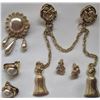 Image 2 : 34" GOLD TONE DOUBLE STRAND NECKLACE, BLACK & WHITE PEARL ACCENTS, PEARL BROACH, MATCHING CIP-ON EAR