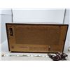 Image 3 : VINTAGE RADIO (WORKS)