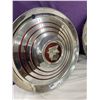 Image 2 : 2 PONTIAC HUBCAPS- MINT CONDITION