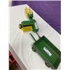 Image 1 : JOHN DEERE TOY BALER + WAGON