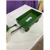 Image 3 : JOHN DEERE TOY BALER + WAGON