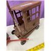 Image 5 : TOY CABOOSE, J.D LOADER + 1940'S CRANE