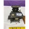 Image 2 : 2 MINIATURE STOVES