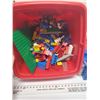 Image 4 : 748.  Tub of Lego & Blue Lego brick clock (working)