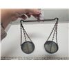 Image 1 : 752.  Vintage metal hand scale