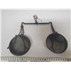 Image 3 : 752.  Vintage metal hand scale