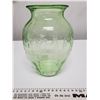 Image 1 : 806.  Depression glass, green vase, “Cameo” pattern, Hocking Glass, 1930-34
