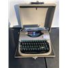 Image 1 : Collegian 1958 Typewriter with case