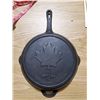 Image 2 : 12" cast iron frypan (maple leaf on bottom)
