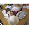 Image 4 : tupperware, salad spinner, assorted plasticware