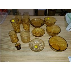 13 pieces amber gold vintage glass - some made in Italy
