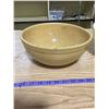 Image 2 : YELLOW PYREX BOWL + MEDELTA BOWL CLAY