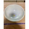 Image 6 : YELLOW PYREX BOWL + MEDELTA BOWL CLAY