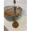 Image 2 : Galvanized Wash Tub and Pluger 26" Round
