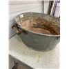 Image 3 : Galvanized Wash Tub and Pluger 26" Round