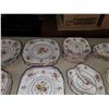 Image 5 : 74 PIECES 'PETIT POINT' ROYAL ALBERT CHINA