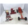 Image 1 : (2) TOY COMBINES MF AND FIATGRI DAMAGED + 1 STRUCTOR GRADER