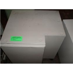 COPIER STAND ON WHEELS