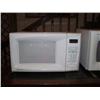 Image 1 : MICROWAVE