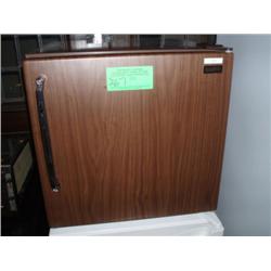 SANYO CUBE REFRIGERATOR