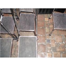 SINGLE STEP STOOL WITH HANDLE