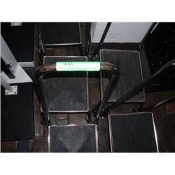 SINGLE STEP STOOL WITH HANDLE