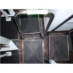 SINGLE STEP STOOL WITH HANDLE