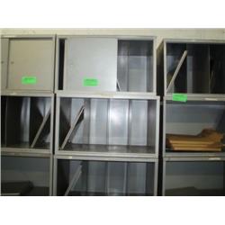 STACKABLE STORAGE UNITS