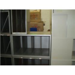 STACKABLE STORAGE UNITS