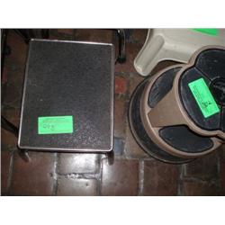 STEP STOOL